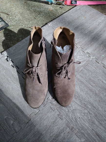 🐸Lucky Brand Suede Ankle Booties - Picture 3 of 9